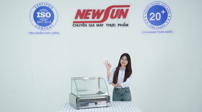 Lò nướng xúc xích 10 thanh CY10 Dễ dàng bố trí máy ở vị trí thích hợp nhờ thiết kế gọn nhẹ